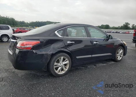 2015 Nissan Altima 2.5 z USA, uszkodzony, nr VIN 1N4AL3AP0FN357396